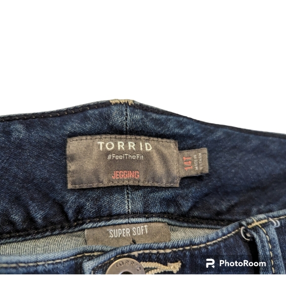Torrid Dark Wash Super Soft Jegging Women's Size 14T - Picture 5 of 7